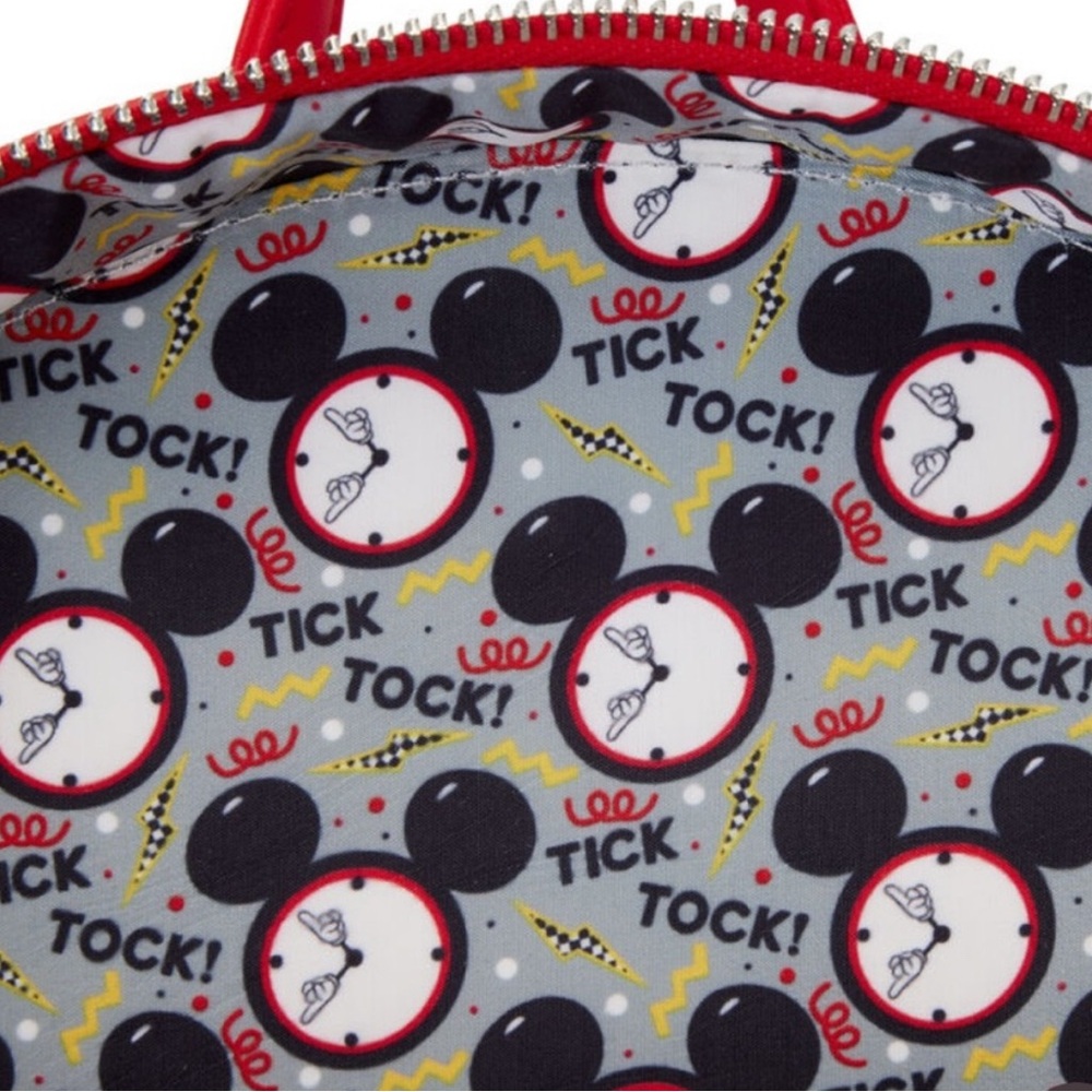 Loungefly Exclusive Mickey Mouse Figural Watch Backpack 🆕 Moveable Hands & Knob - Picture 10 of 10